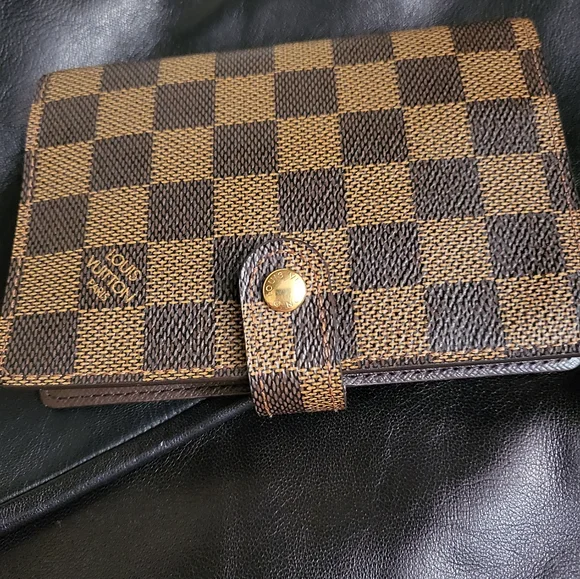 Authentic Louis Vuitton Damier Ebene agenda. - Picture 3 of 11